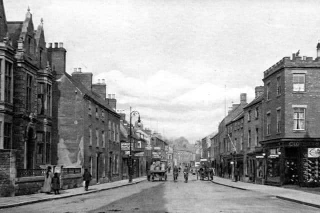 Southgate 1915 - any thoughts on this wartime shot of Sleaford’s shopping street?