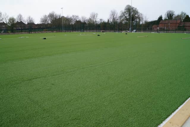 The pitch is down EMN-201004-113649001
