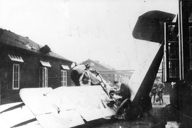 An unhappy landing in training - a crashed Avro 504K at RAF Cranwell. EMN-201004-130534001