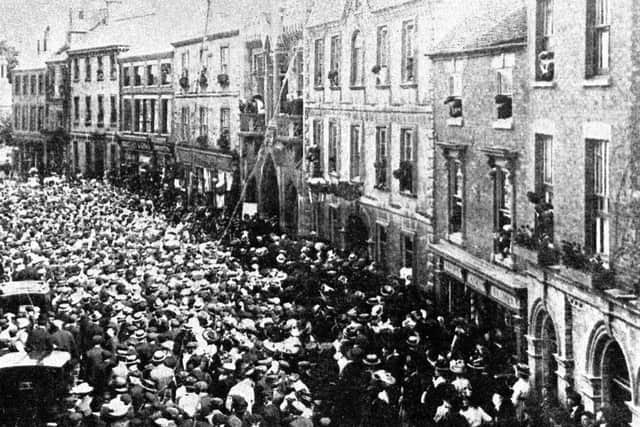 May morning 1907 in Sleaford Market Place, from Sleaford Museum's archive. EMN-200704-151752001