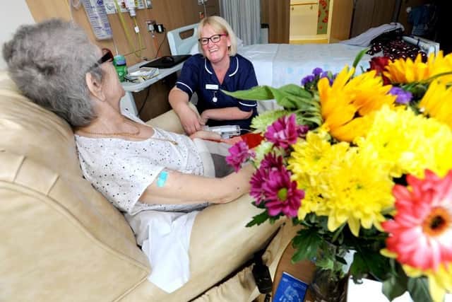 Caring at St Barnabas Hospice's Grantham centre. EMN-200414-125151001