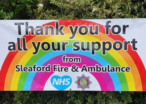 The 'thank you' banner put up outside Sleaford's joint fire and ambulance station on East Road. EMN-200430-145415001