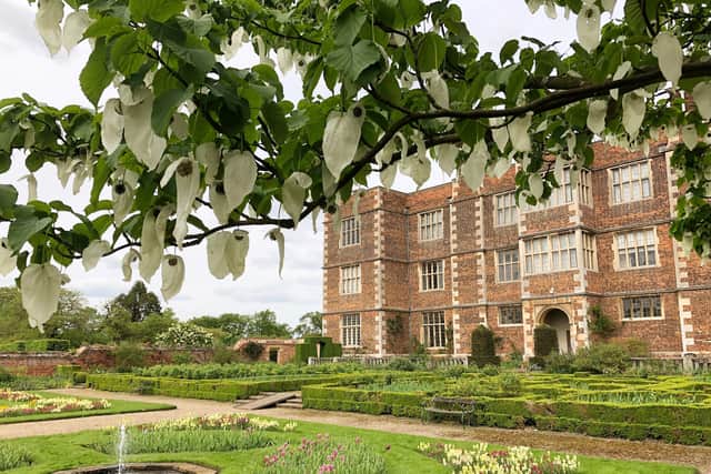Doddington Hall. EMN-200405-093330001