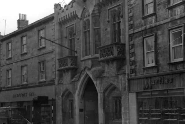 Sleaford Corn Exchange's facade, prior to demolition, on the site now occupied by the Italian Connection and Gurkha 19 restaurants. EMN-200705-163906001