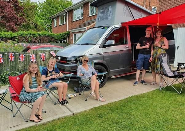 Nicola Moss, Jenny Moss, Sandra (left) with Mick and Mel Brumpton in Eastfield Road.