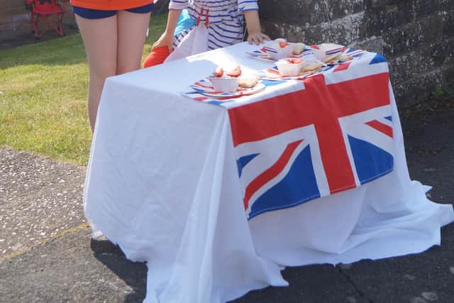 VE Day celebration in Caistor EMN-200905-120947001