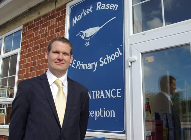 Headteacher Andrew Smith EMN-201205-122507001