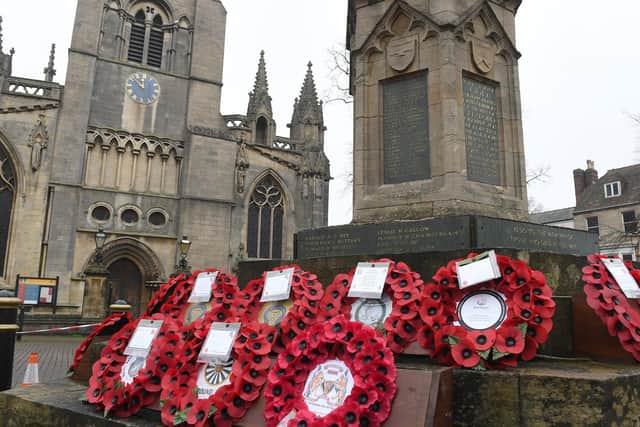Remembrance Sunday at Sleaford. EMN-200911-105337001
