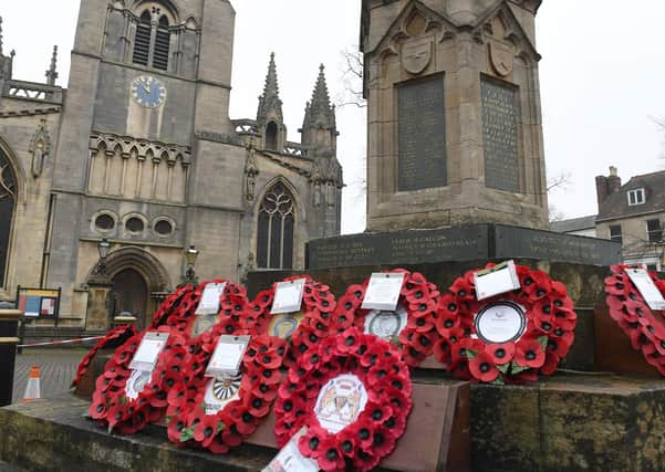 Remembrance Sunday at Sleaford. EMN-200911-105337001