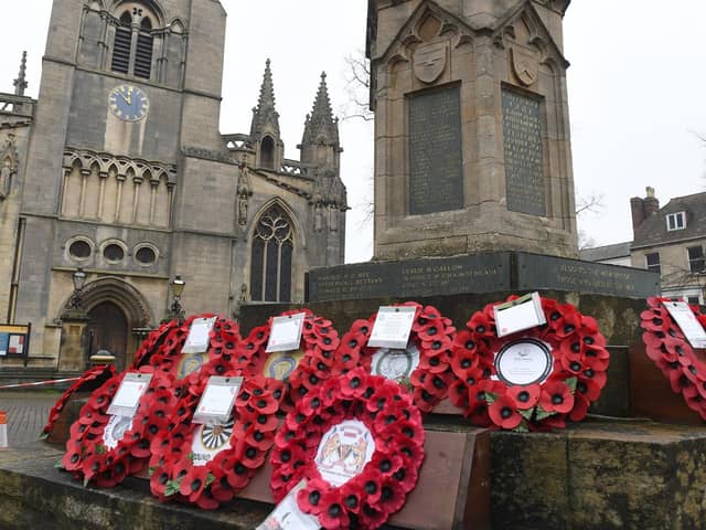 Remembrance Sunday at Sleaford. EMN-200911-105337001