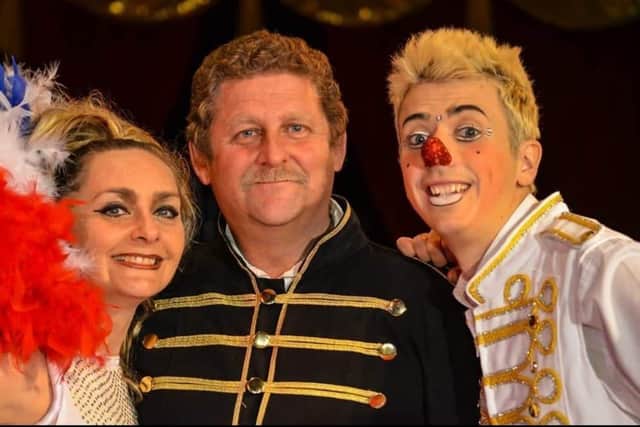 Stardust Circus EMN-211025-113612001