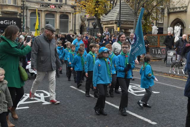 Youth organisations well represented in the parade. EMN-211115-103637001