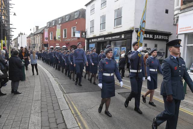 Air Cadets taking part in the Remembrance Sunday parade through Sleaford. EMN-211115-103724001