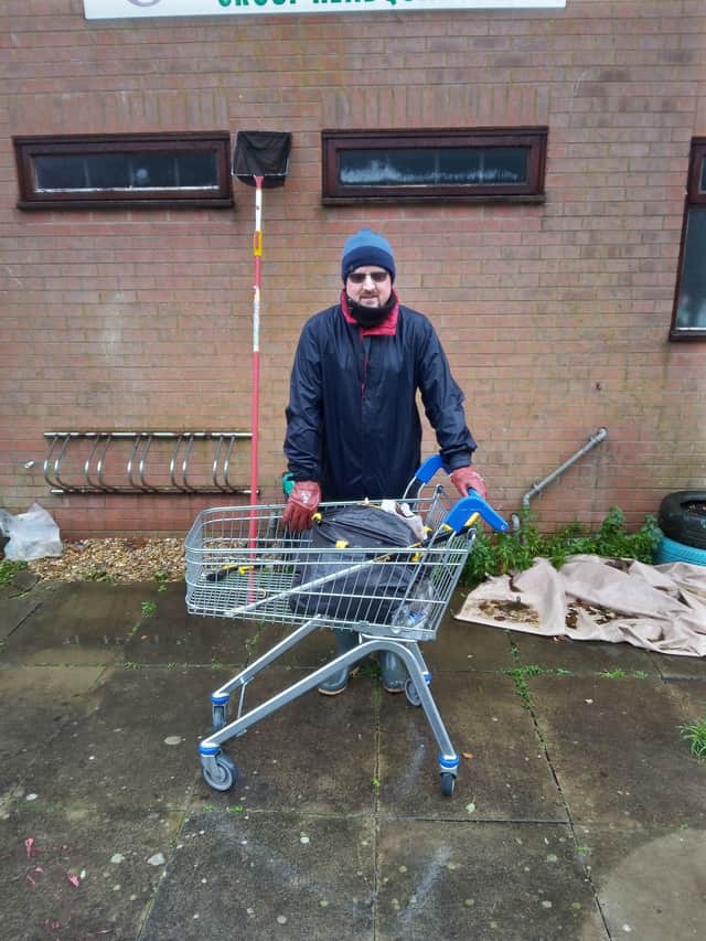The trolley found during Horncastle RiverCares pre-Christmas Clean-up. EMN-210812-111824001