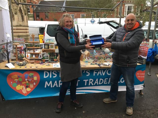 Amanda Brown Glass Design wins Favourite Market Trader of the Year EMN-211230-105129001