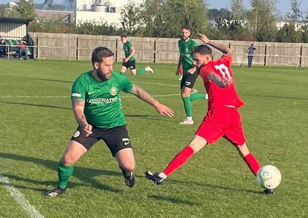 Joe Braithwaite and Paul Anderson battle in the previous meeting.
