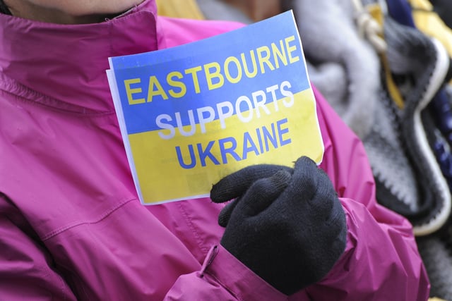 ‘Eastbourne supports Ukraine’ rally SUS-220703-092035001