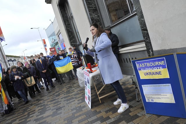 ‘Eastbourne supports Ukraine’ rally SUS-220703-091943001