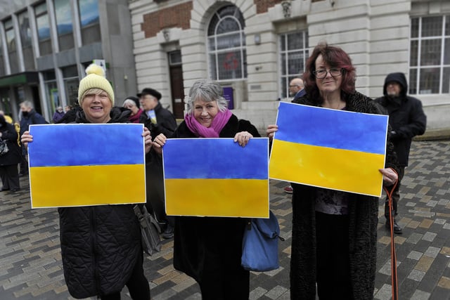 ‘Eastbourne supports Ukraine’ rally SUS-220703-092021001