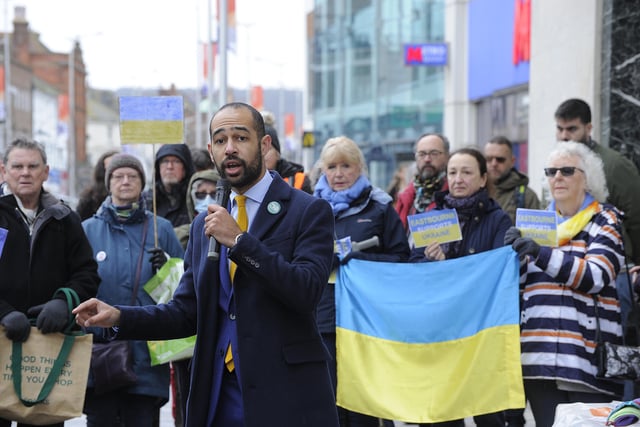 ‘Eastbourne supports Ukraine’ rally SUS-220703-095813001