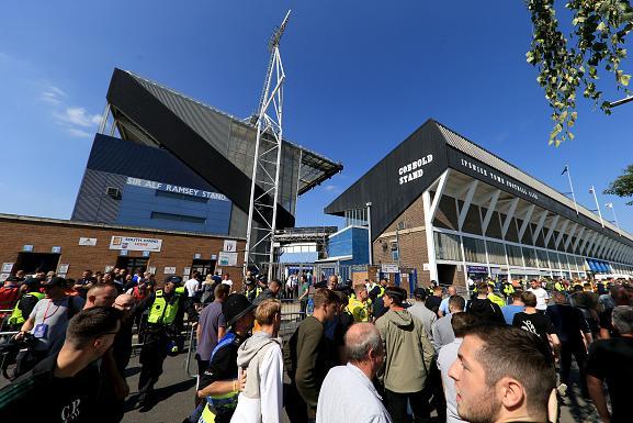 League One | Average attendance: 20,784