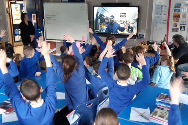 MohammedAli from Soul City Arts in Birmingham recentlyshared some of his creative skills andpassions with children at Spilsby Primary Academy.
