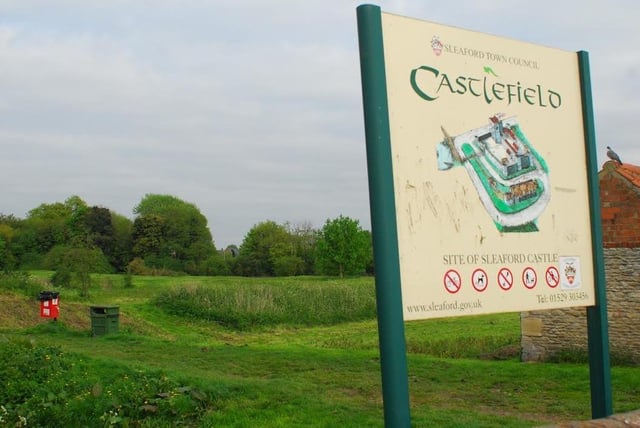 The site of Sleaford Castle. EMN-220322-091351001