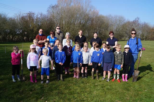 Tree planting at Osgodby EMN-220328-153656001
