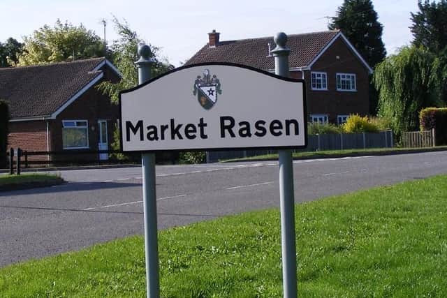 Market Rasen EMN-220104-155529001