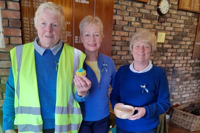 Fran Grant with Lynn Worthington and Ann Hodgson, who won the auctioned bowl.