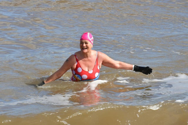 Swimmer happy to be raising funds for Ukraine.