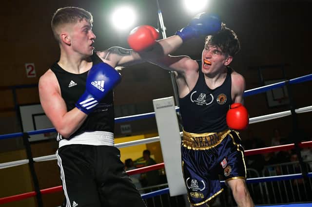 Ed Nearn (Sleaford ABC red), Kieron Robinson (Riddings ABC blue) EMN-220418-093116001