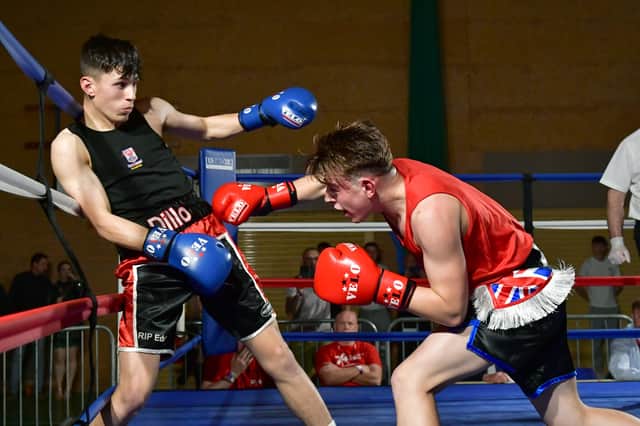 Sam Smith (Epic GG red), Jack Dillingham (Claycross Pro-Fitness ABC blue) EMN-220418-092501001