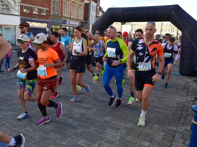 Marathon run, first wave. EMN-220418-132936001