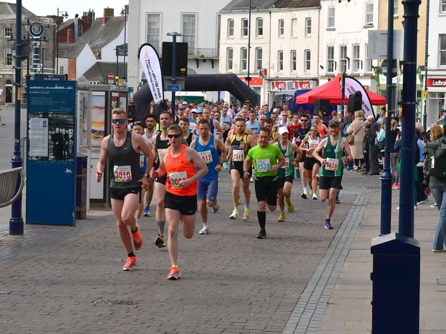 Half marathon - 1st wave EMN-220418-133422001