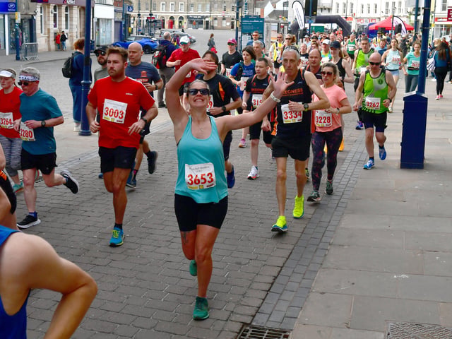 Half marathon - 1st wave EMN-220418-133503001