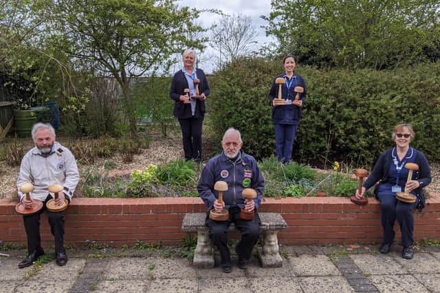 The Lincolnshire Association of Woodturners, based at Leasingham, has lent a hand to St Barnabas Hospice and its Wig Bank service.