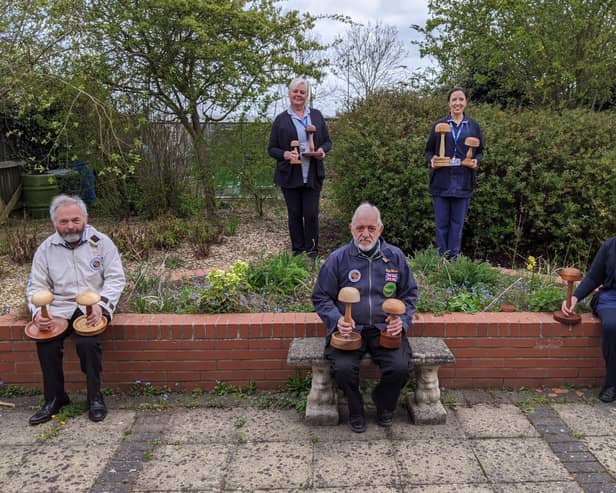 The Lincolnshire Association of Woodturners, based at Leasingham, has lent a hand to St Barnabas Hospice and its Wig Bank service.