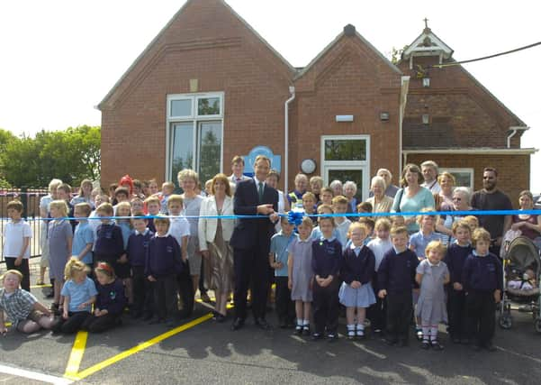 Mark Simmons MP officially opening the new extension at New Leake Primary School in 2011.