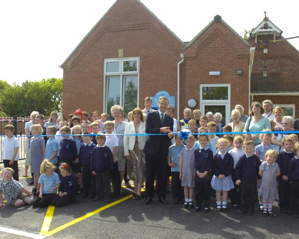 Mark Simmons MP officially opening the new extension at New Leake Primary School in 2011.