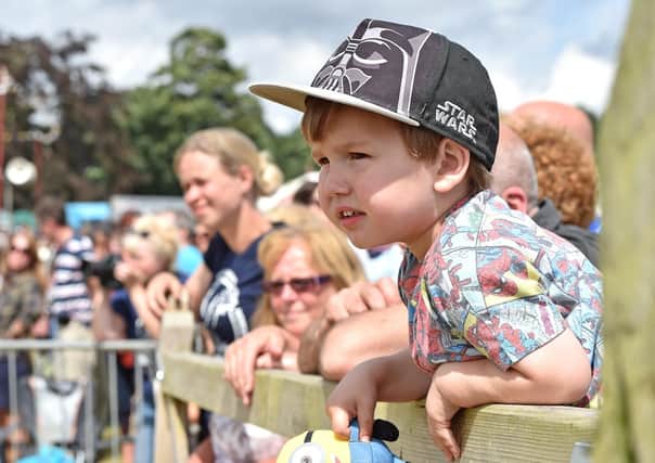 Revesby Country Fair. EMN-211105-122726001