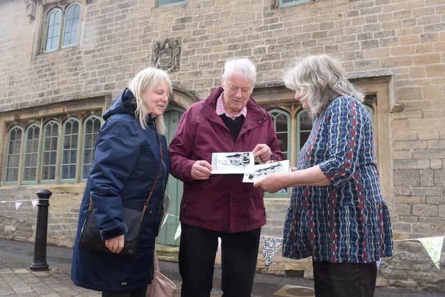 Harriott Righini-Brand talking to Dave Mettam and his wife Ann Mettam. Dave's grandfather lived in Navigation House. EMN-210521-160924001