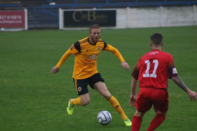 Green on the ball for United. Photo: Oliver Atkin