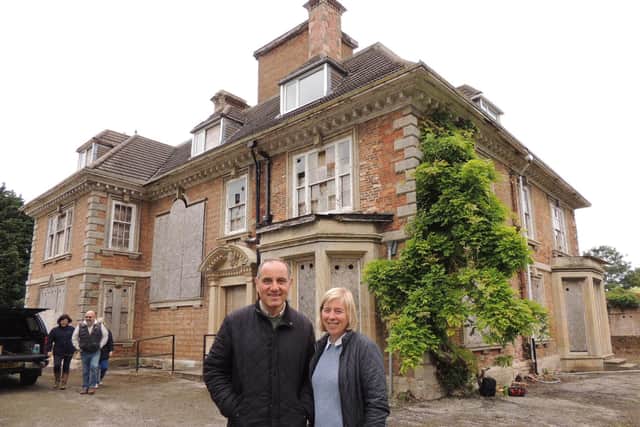 New owners of Heckington Manor, Charles and Sally Pinchbeck were thrilled with their archaeology day. EMN-210628-181614001