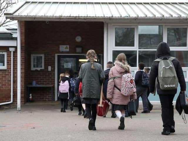 Fewer Lincolnshire pupils have been offered a place at their secondary school of choice, figures reveal.