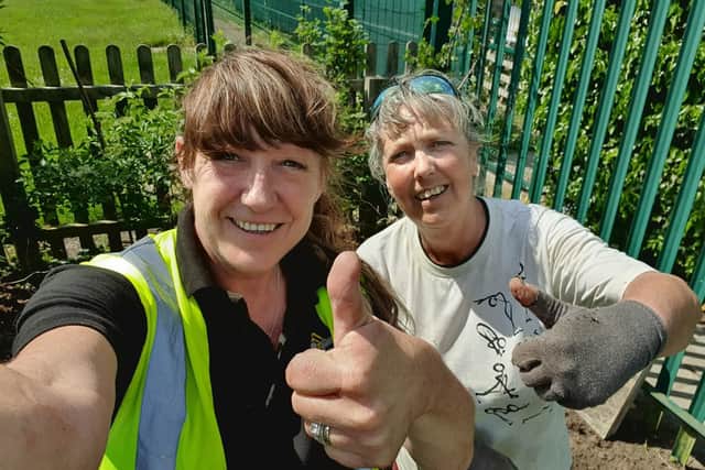 Greening volunteers Julie Lambie, left, and Yvonne Horrocks EMN-210107-153525001