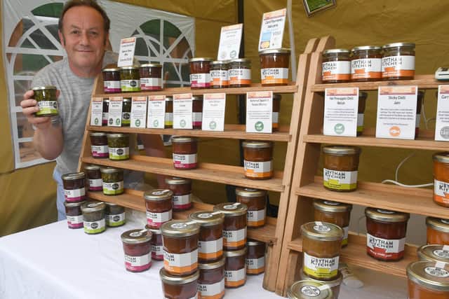 Andy Heaps of The Bytham Kitchen, Bourne EMN-210407-155709001