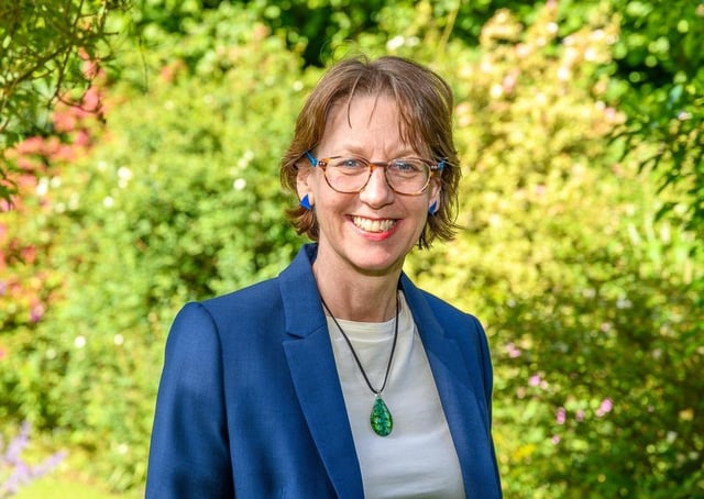 Lesley Burton
