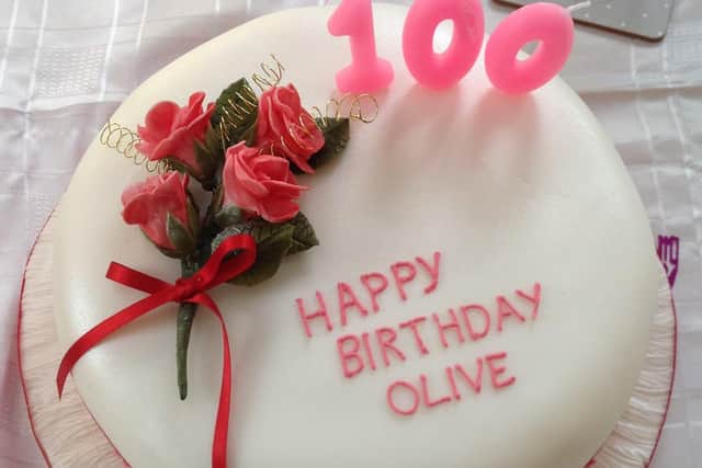 Olive's cake, presented at Five Bells nursing home, Folkingham. EMN-211207-170923001
