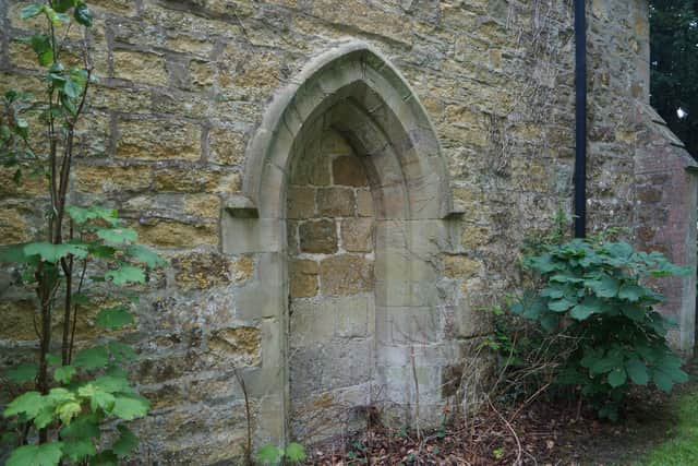 Evidence of a previous doorway at Linwod Church  
Photo by Dianne Tuckett EMN-210713-134341001